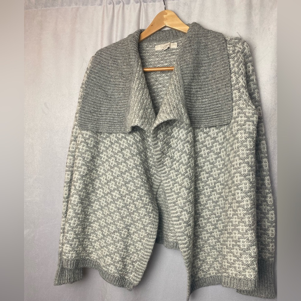 LOFT Women’s Gray Textured Knit Cardigan Sweater Shawl Collar Fall Chic M